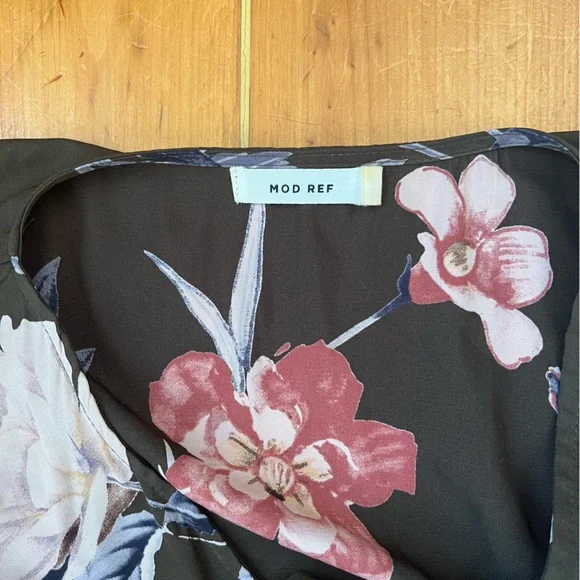 ModRef Floral Wrap Dress - Size Small - VGUC - Short Sleeve Midi Wrap Dress - Picture 3 of 5